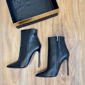 Identità Black Leather Pointed-Toe Stiletto Ankle Boots EU 42